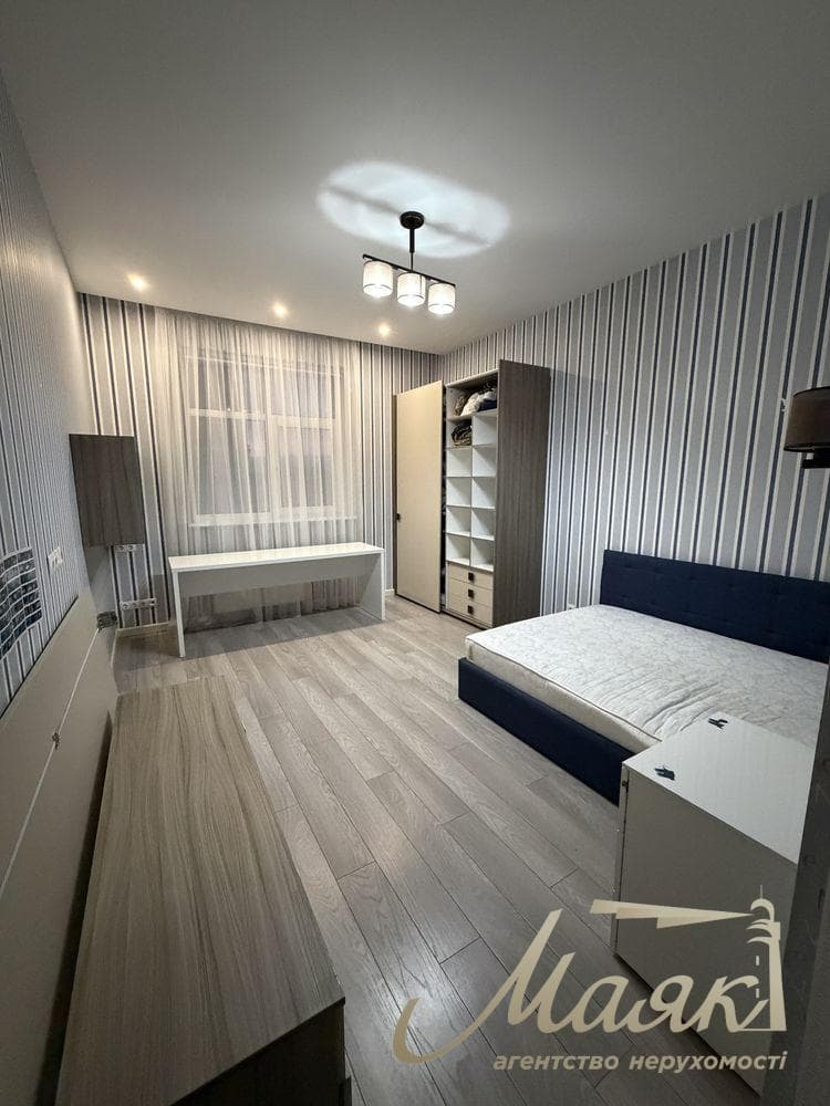 Продаж 4-кімнатної квартири площею 125 м² у ЖК «Французький квартал»