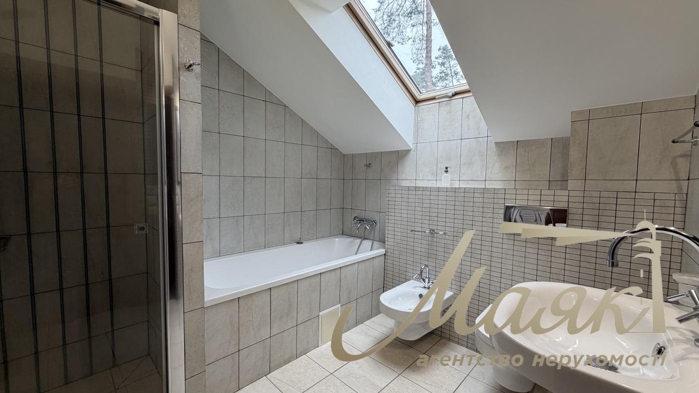 Оренда будинку К.Заспа, Козин, Плюти, оренда будинку в містечку, басейн, ліс, охорона