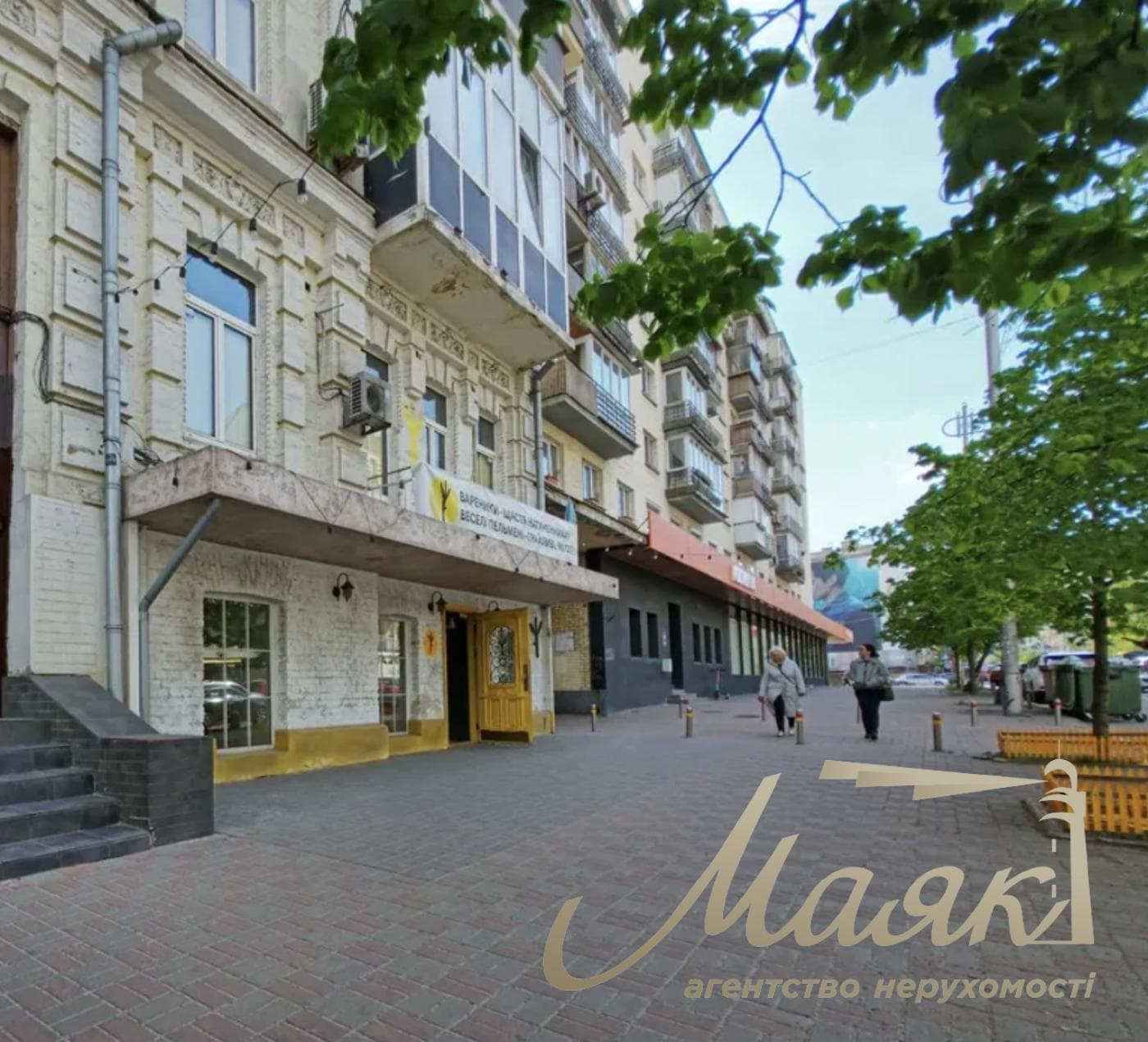 Оренда фасадного комерційного приміщення (100м2) по вул. Саксаганського 15