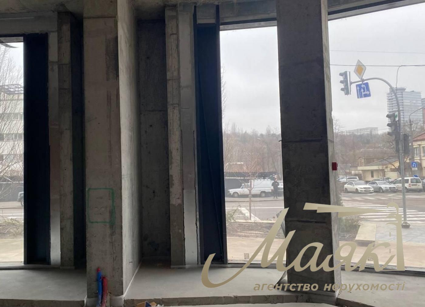 Аренда фасадного помещения 220м2 в ЖК Atlantic Residences Фасад Оренда