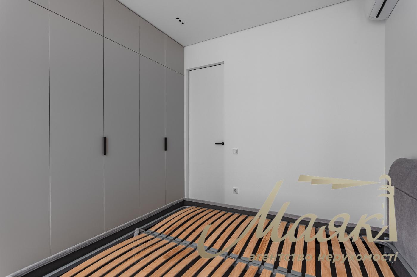 Продаж 4-кімнатної квартири ЖК Новопечерські Липки вул. Верхогляда (Верхогляда)