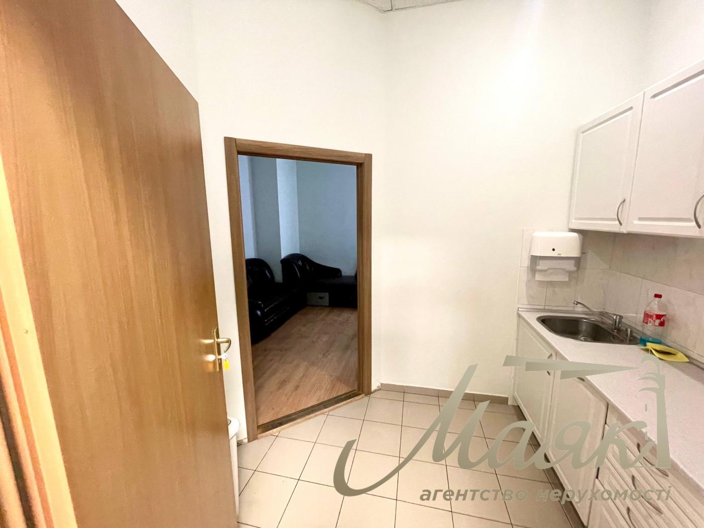 Оренда офісу 260м2 БЦ ILLINSKY вул. Іллінська 8, Поділ, Київ