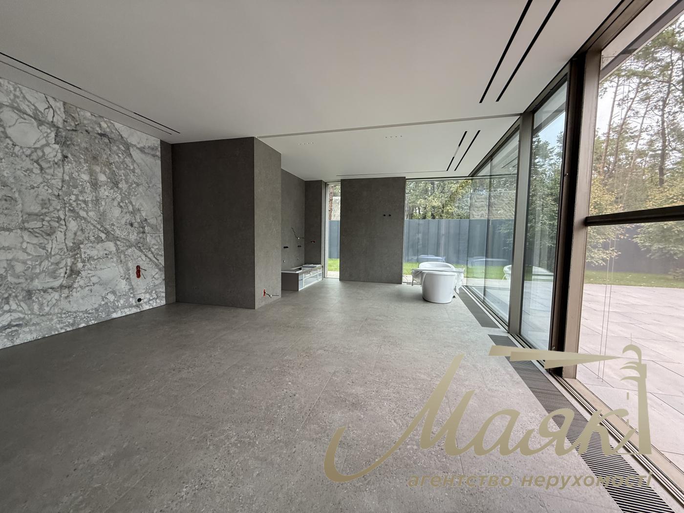 Продажа 1-этажного дома 305 м2, в Плютах