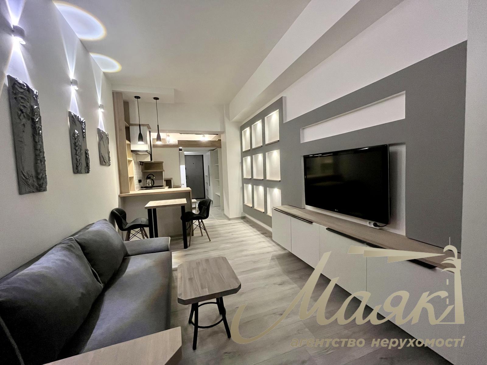 Продажа двухуровневой 1-комнатной квартиры в центре Подола, м. Контрактовая площадь