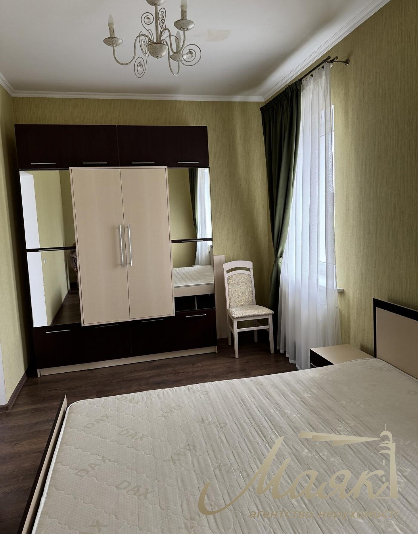 Оренда будинку 310м2 у селі Ходосівка