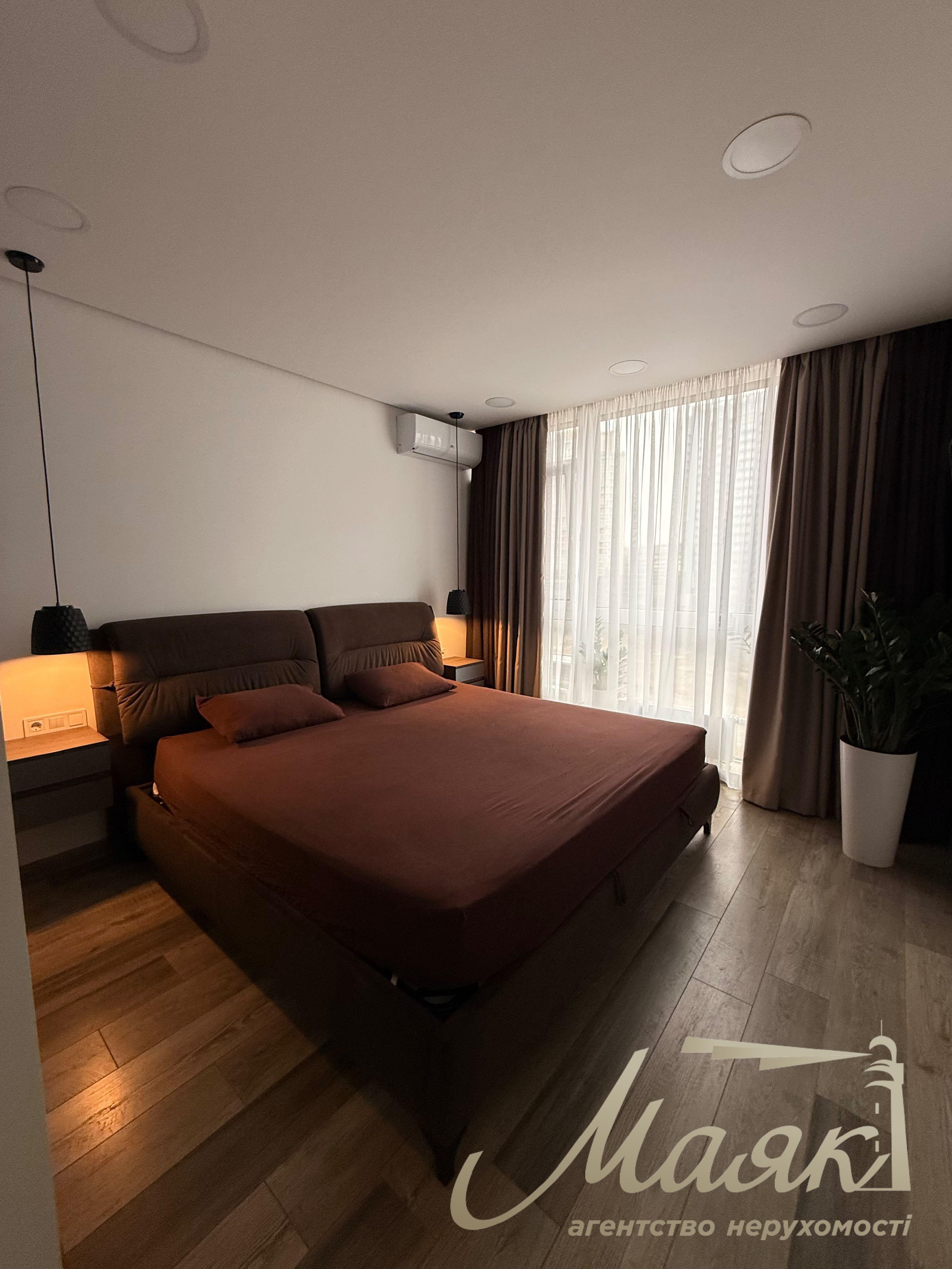 Продажа 3к. квартиры в ЖК Французкий квартал 2, ул. Маккейна, Печерский район