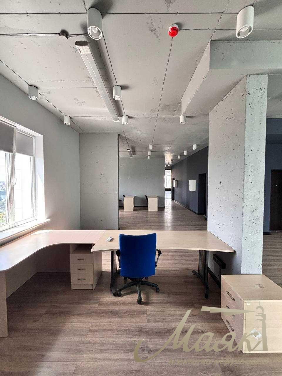 Office for rent 200 m2 in LCD "RIVERSTONE"