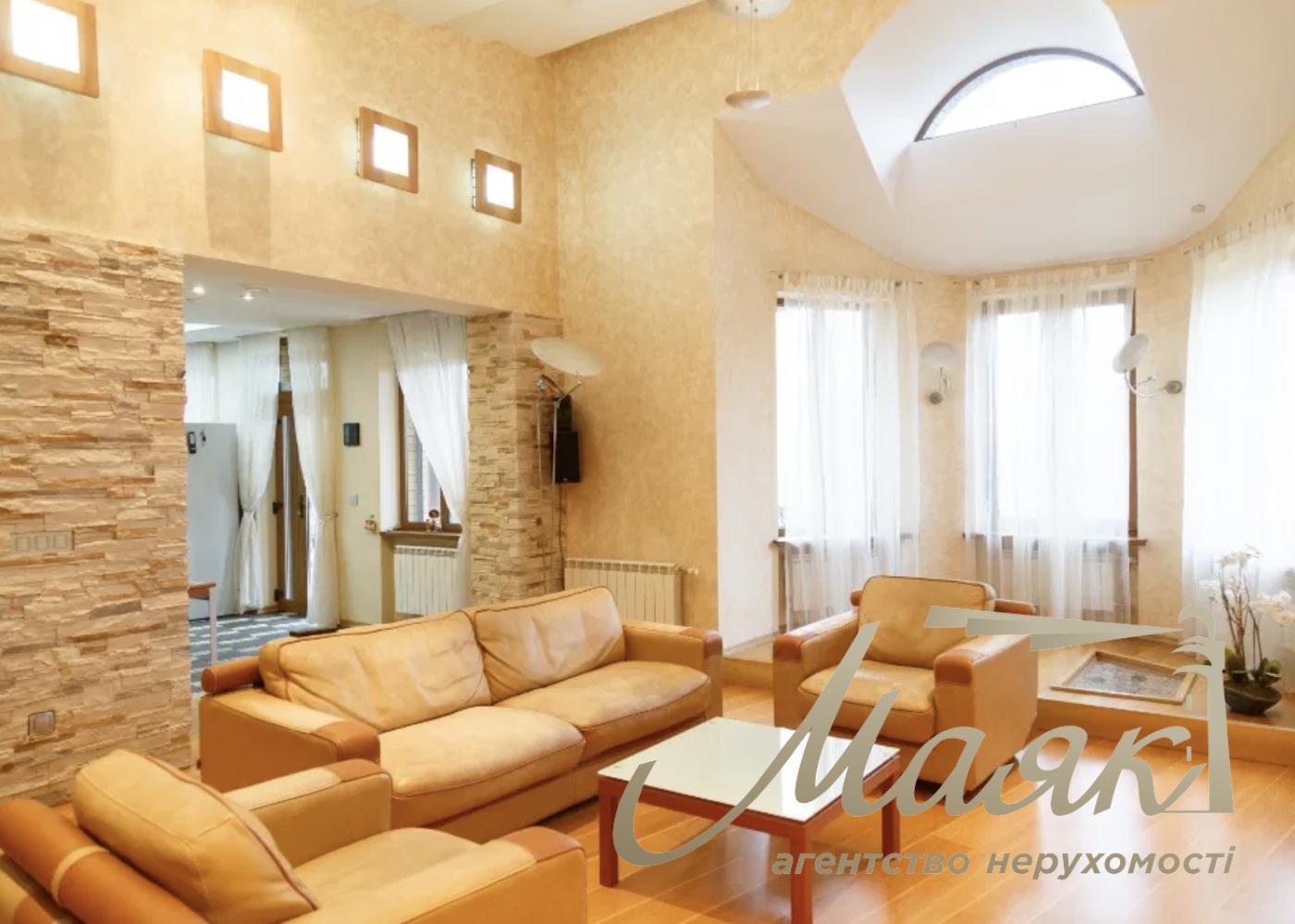 Оренда будинку з виходом до озера. Містечко Авгур, що охороняється, с.Нові безрадичі/Романків 1 га ділянка.