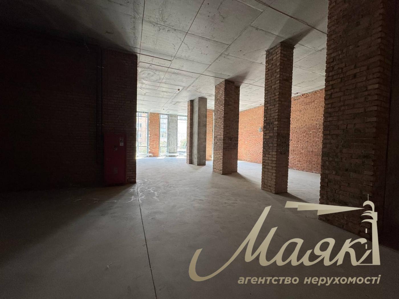 Оренда фасадного 110м2 приміщення ЖК Трініті вул. Тютюнника, 39/2