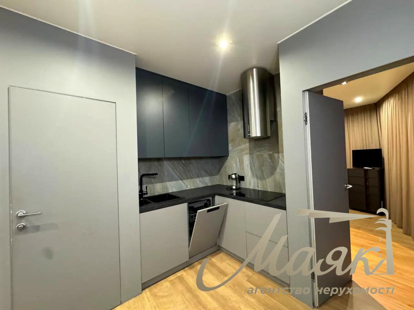 Аренда 3-комнатной квартиры в ЖК "New York concept house", Центр