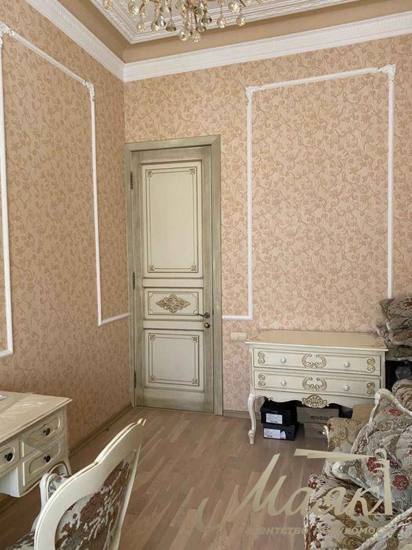 Аренда 4-комнатной квартиры в Центре, стм. Университет, Киев