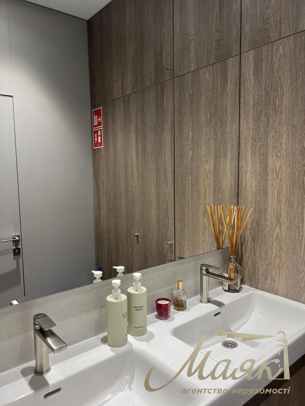 Оренда фасадного приміщення 105м2, ЖК Новопечерські Липки