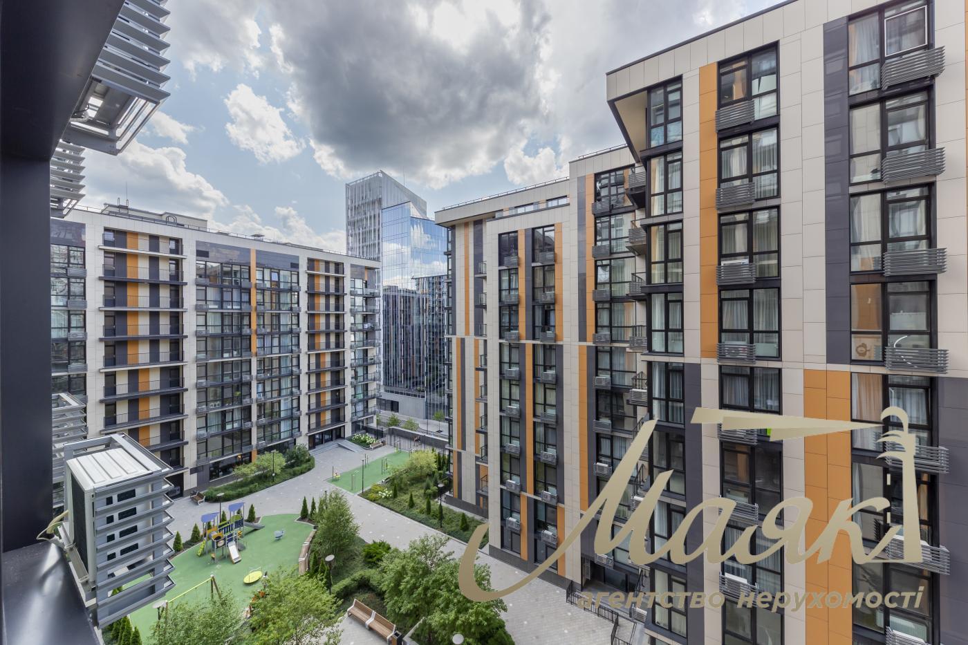 For sale apartment 102 m2 in LCD French Quarter 2, Predslavinskaya str. 40, Pechersky district