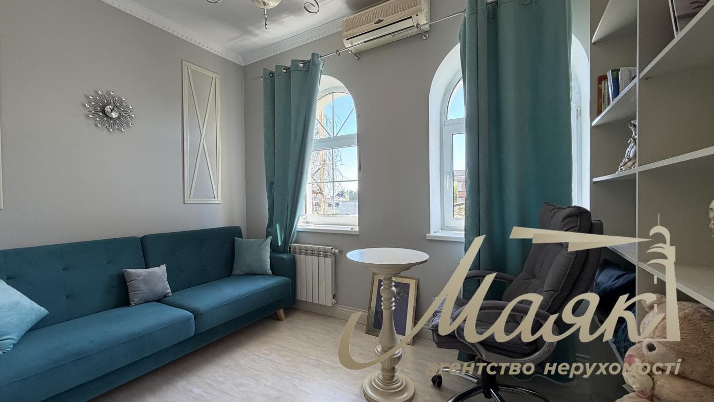 Продаж преміального 3х-поверхового будинку 350 м² у Гореничі, Бучанський район, Київська область