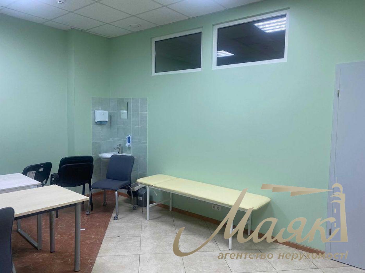 Аренда фасадного помещения 240 м.кв., Шевченковский р-н