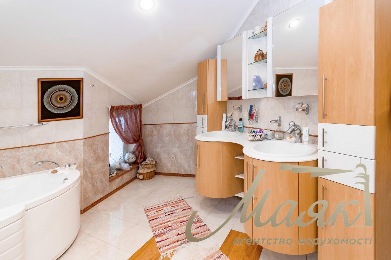 Sale of a house in the residential complex "Golden Gate", Kozin village.