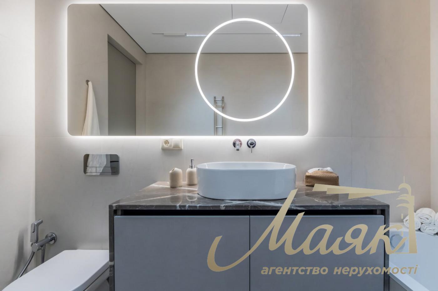 Продаж 3-кімнатної квартири 103м2 у ЖК "Новопечерські Липки", Драгомирова/Верхогляда 17Б, Печерськ, дизайнерський ремонт