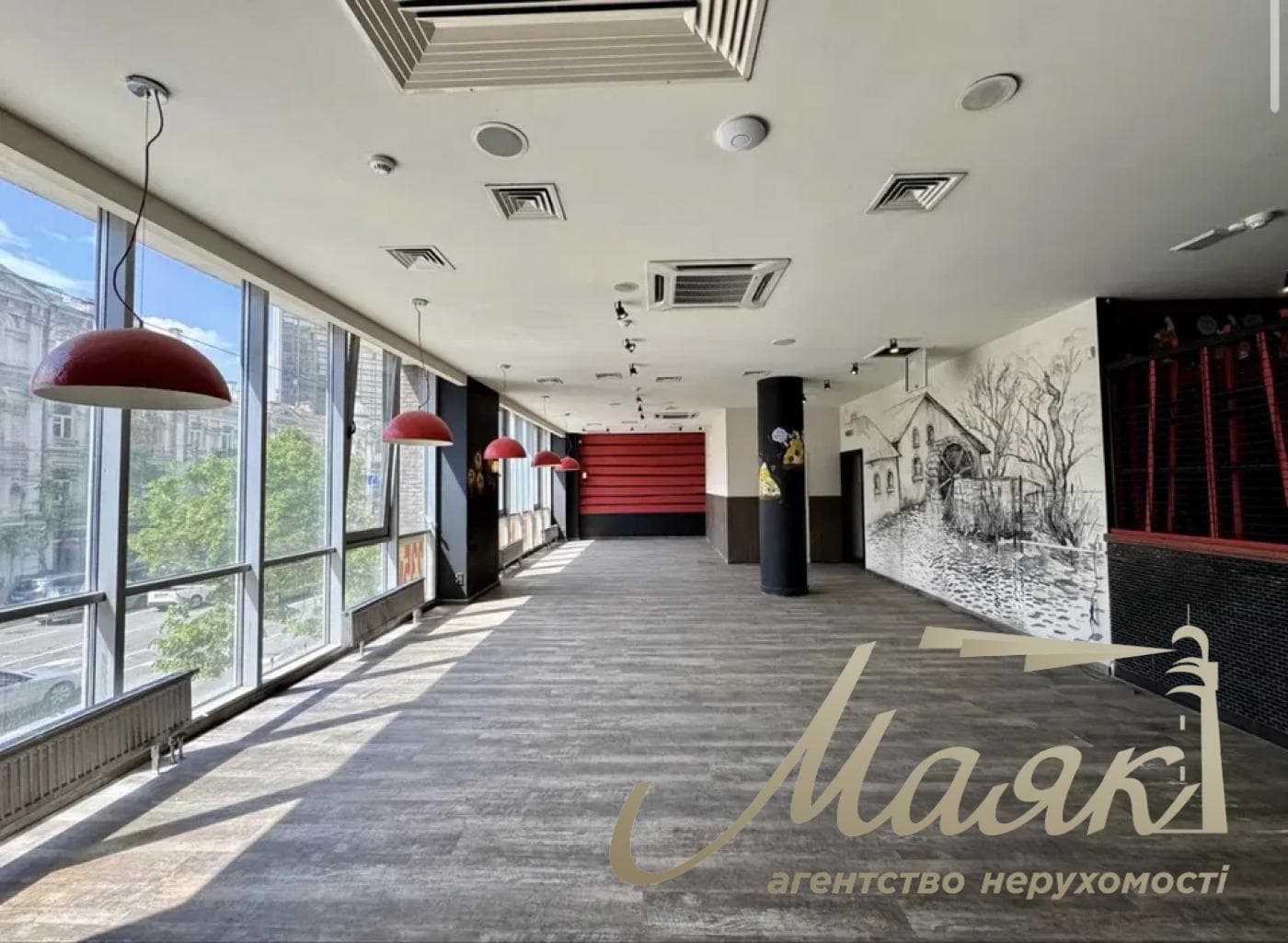 Rental of a street-facing space (235 square meters) on Taras Shevchenko/Saksaganskogo Boulevard