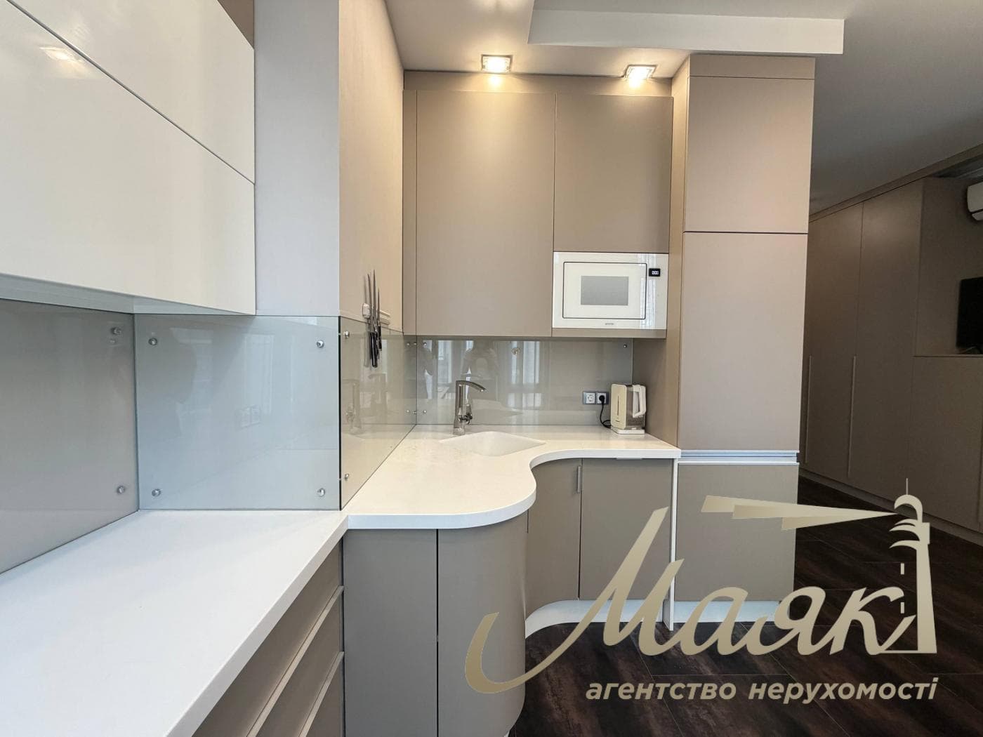 Оренда 2-кімнатної квартири в ЖК «Бульвар Фонтанів», 60 м², Печерський район, Київ