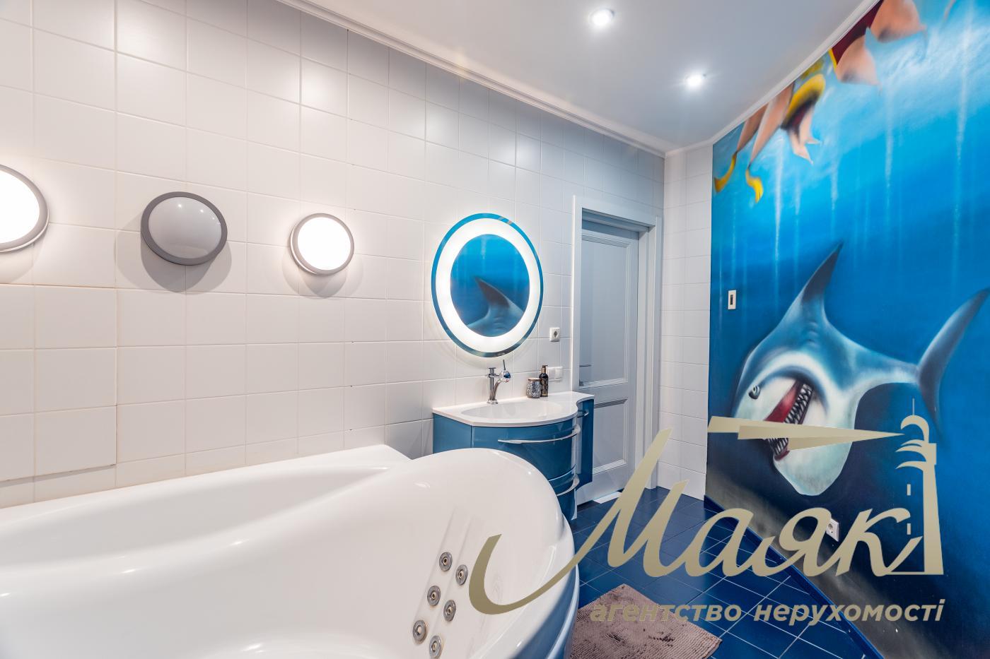 Rent 180m2 view apartment in LCD Novopecherskie Lipki, Andriy Verkhoglyada/Dragomirov Street 5, Pechersk, Kyiv