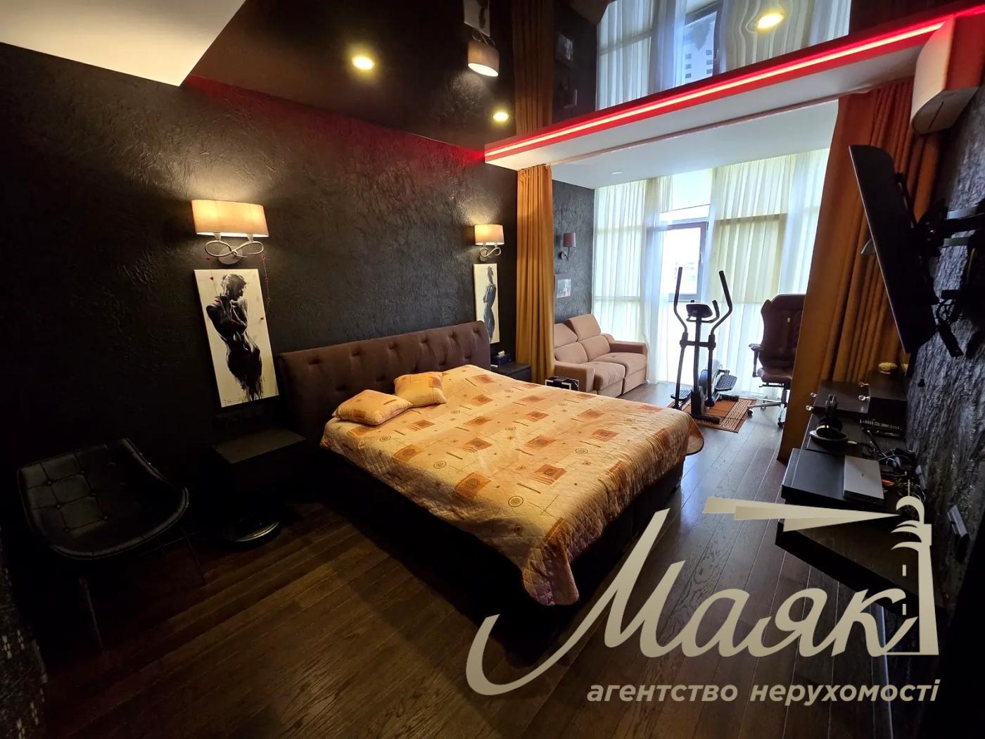 Rent 3-bedroom apartment LCD Novopecherskie Lipki, Pechersk