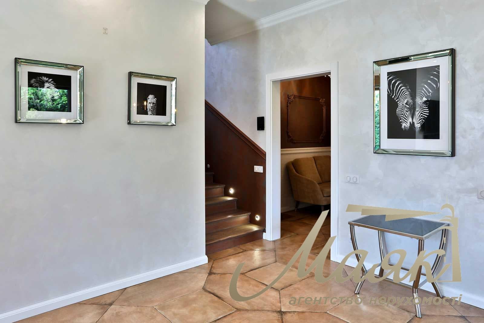 Оренда будинку площею 220 м² у котеджному містечку Green Hills, с. Віта-Поштова