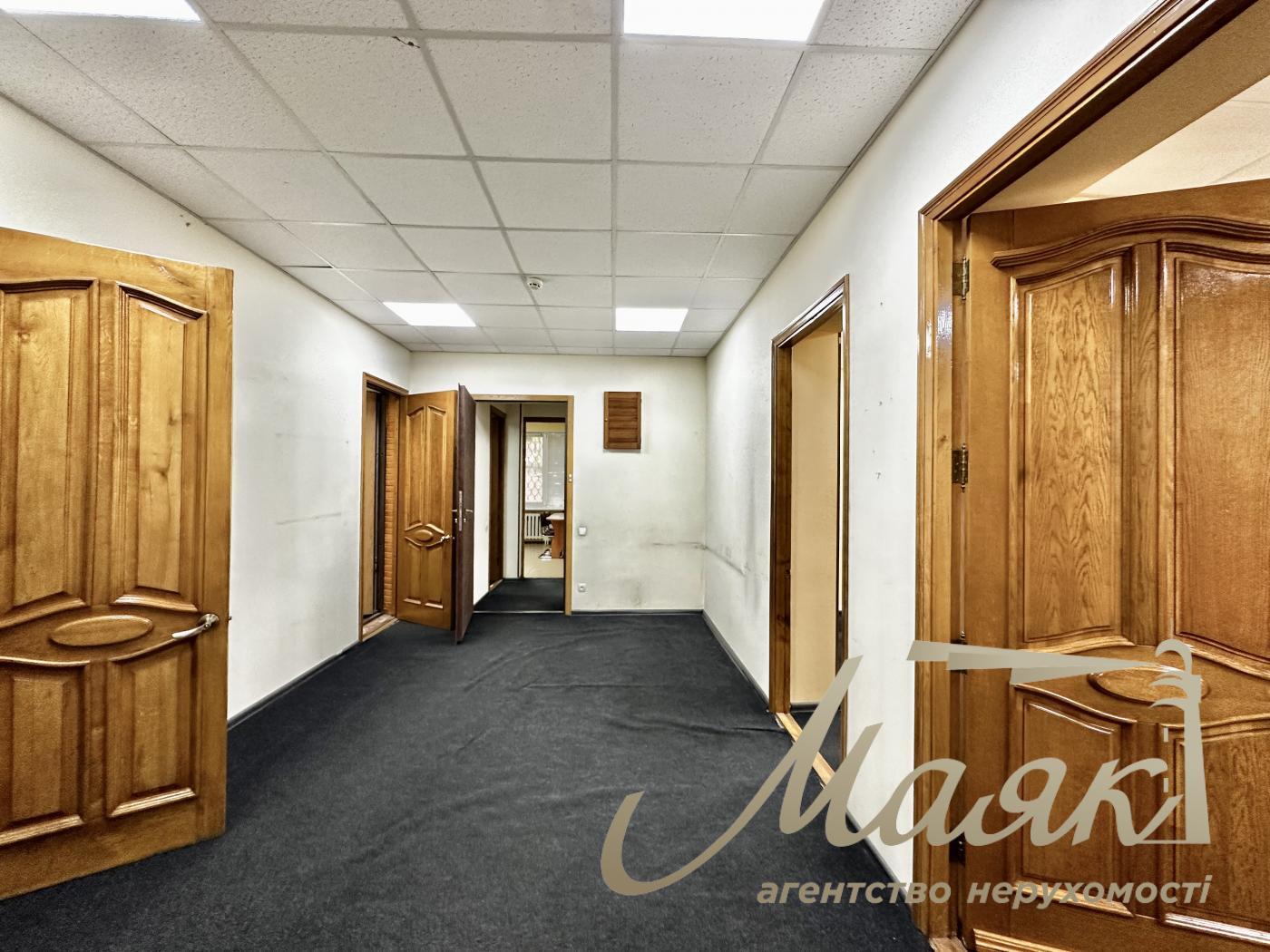 Rent Office 180m2, st. Lumumba Patrice, Pechersk