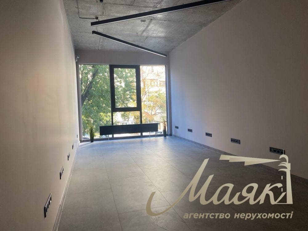 170 m² office space for rent in the Cardinal residential complex, Pechersky District.
