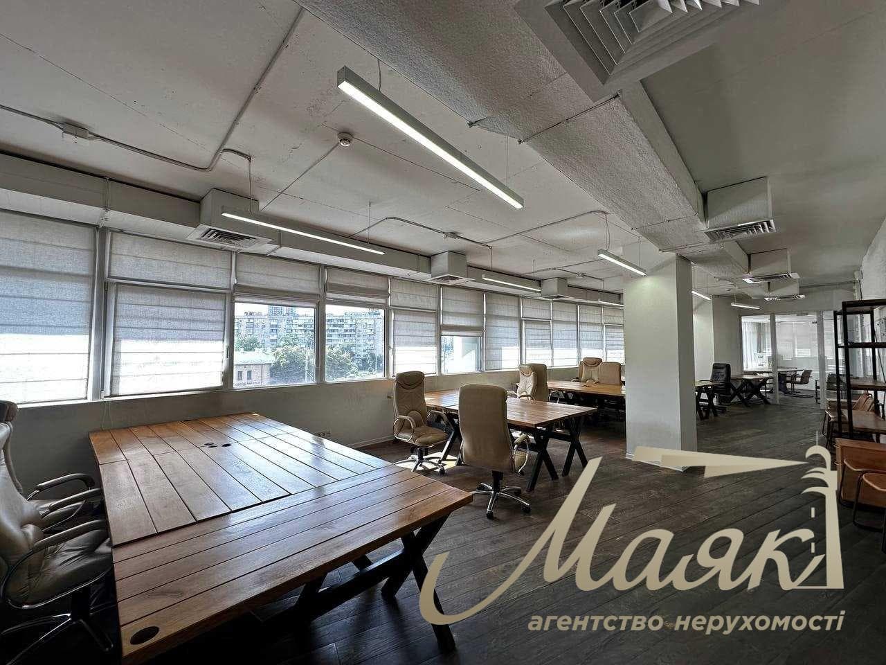 Оренда офісу площею 228 м² на бульварі Лесі Українки, 23-Б, Печерський район.