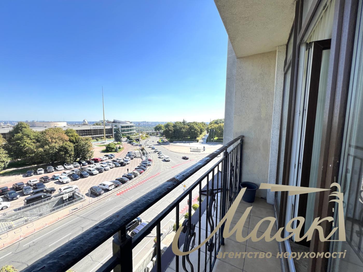 Office for rent 180m2, Ivan Mazepa street 16
