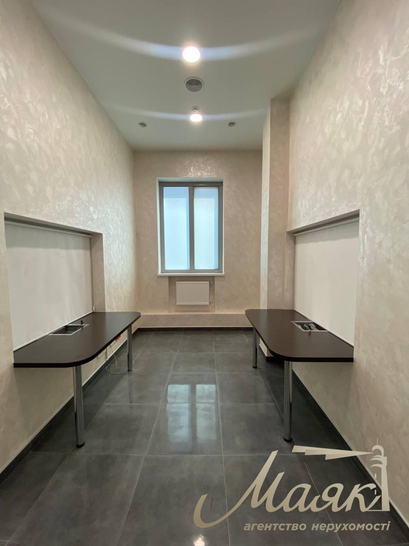 Rent commercial premises 500m2 in Pechersk