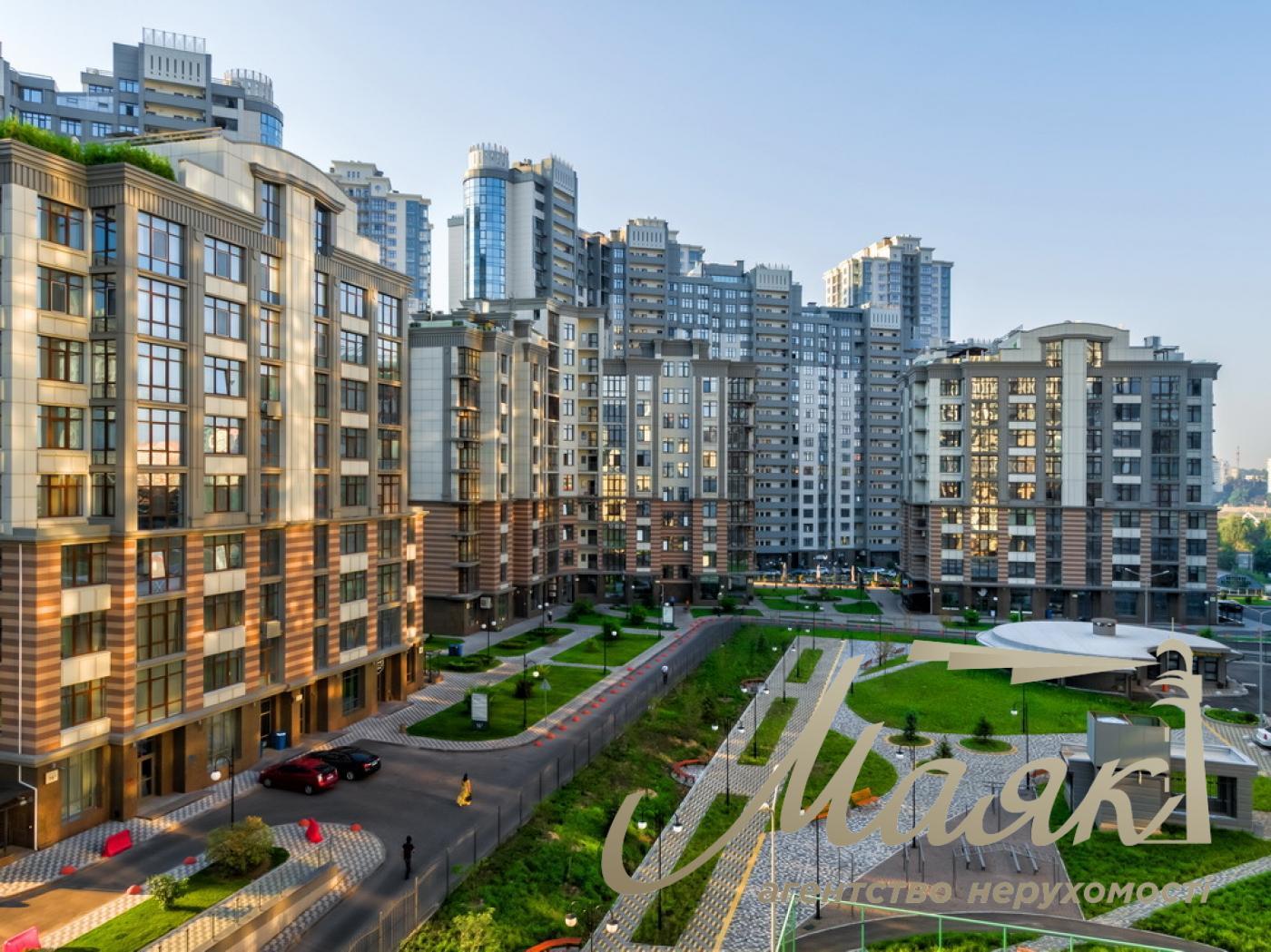 Rent 2-bedroom apartment 85m2 LCD Novopecherskie Lipki str. Andrey Verkhoglyada