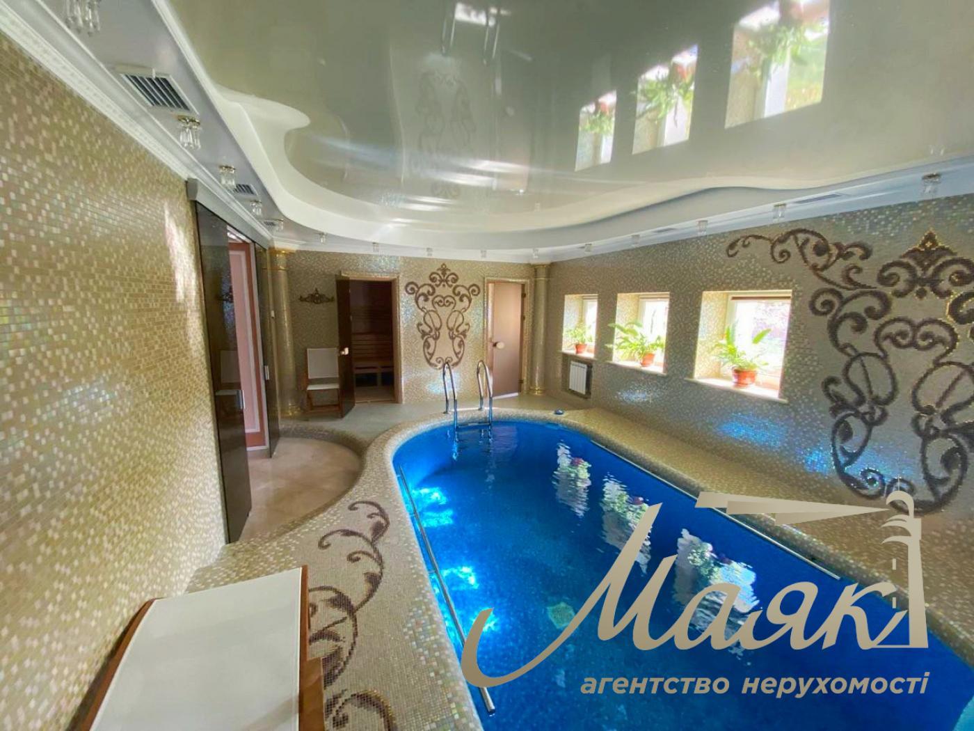 Оренда 4-х поверхового будинку 800м2, Іванковичі.