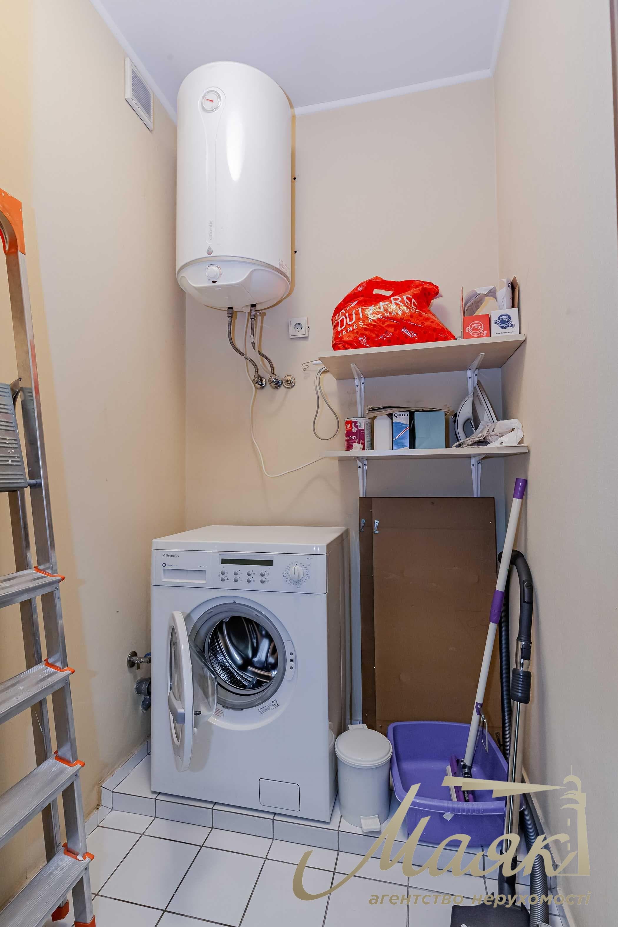 3-room apartment for rent at 27/78 Pankovskaya St., Downtown.