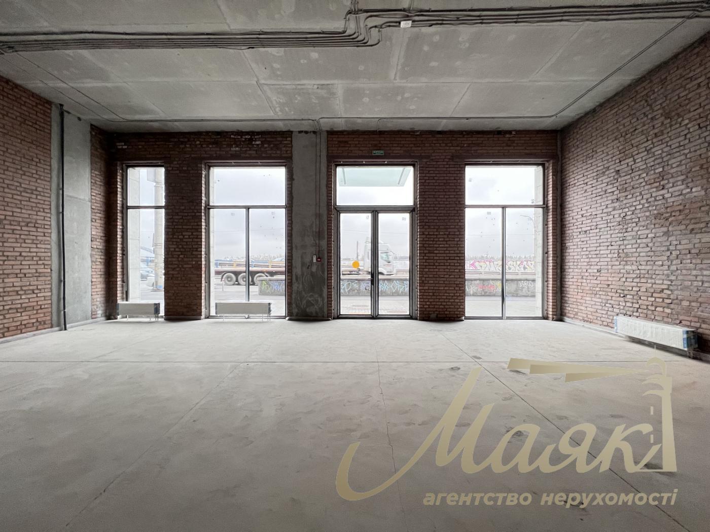 Rent of facade premises 130 m2, club house Illinsky House.