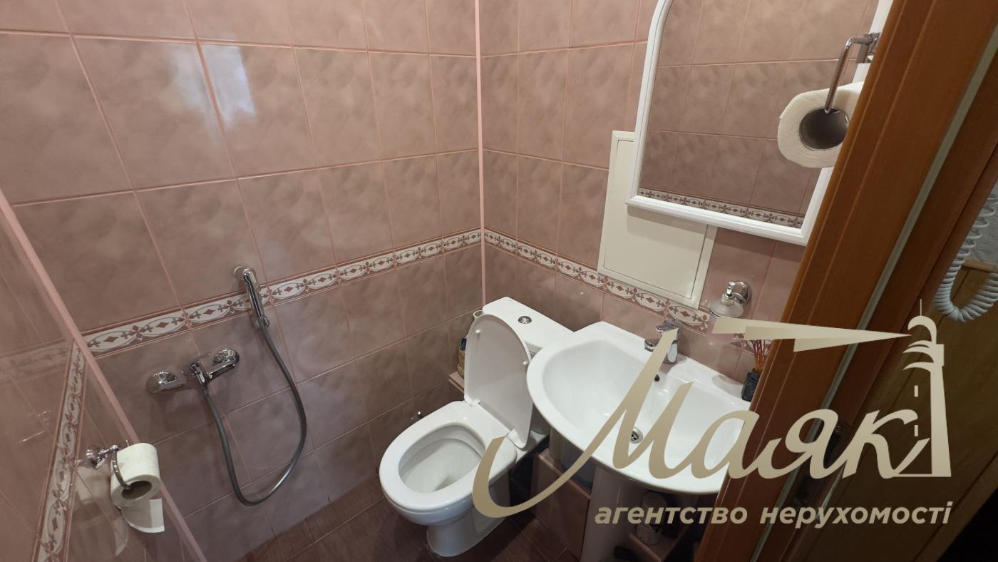 Аренда офиса 42.5 м2 на Саксаганского, в Центре