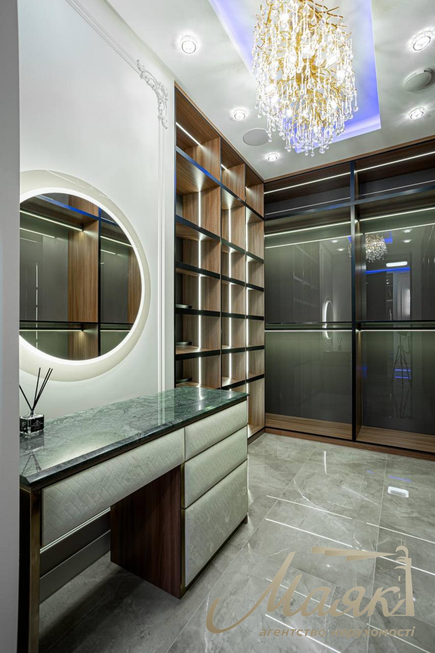 Продаж пентхауса 195 м² з терасою та дизайнерським ремонтом у ЖК Park Avenue VIP, Київ