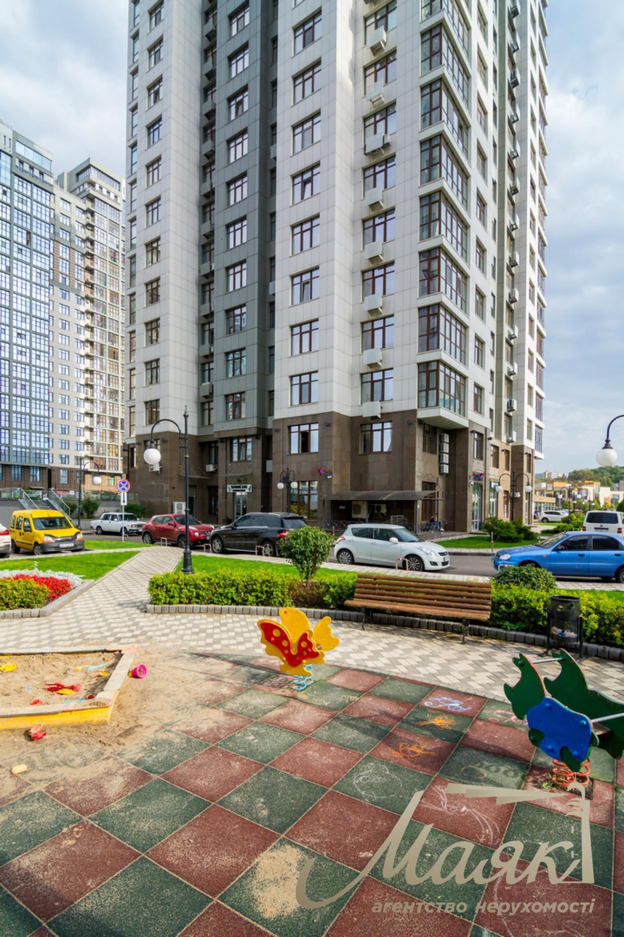 Sale of premises with renovation, 400 m2, in the residential complex Novopecherskie Lipki