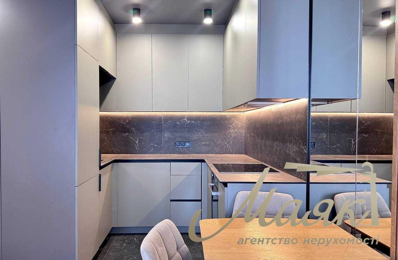 Оренда однокімнатної квартири (45м2) у ЖК "Файна Таун"