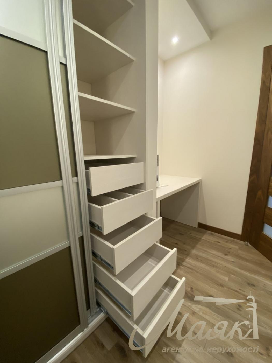Rent 1 bedroom apartment in Central Park Residential Complex, 7 John McCain Street.