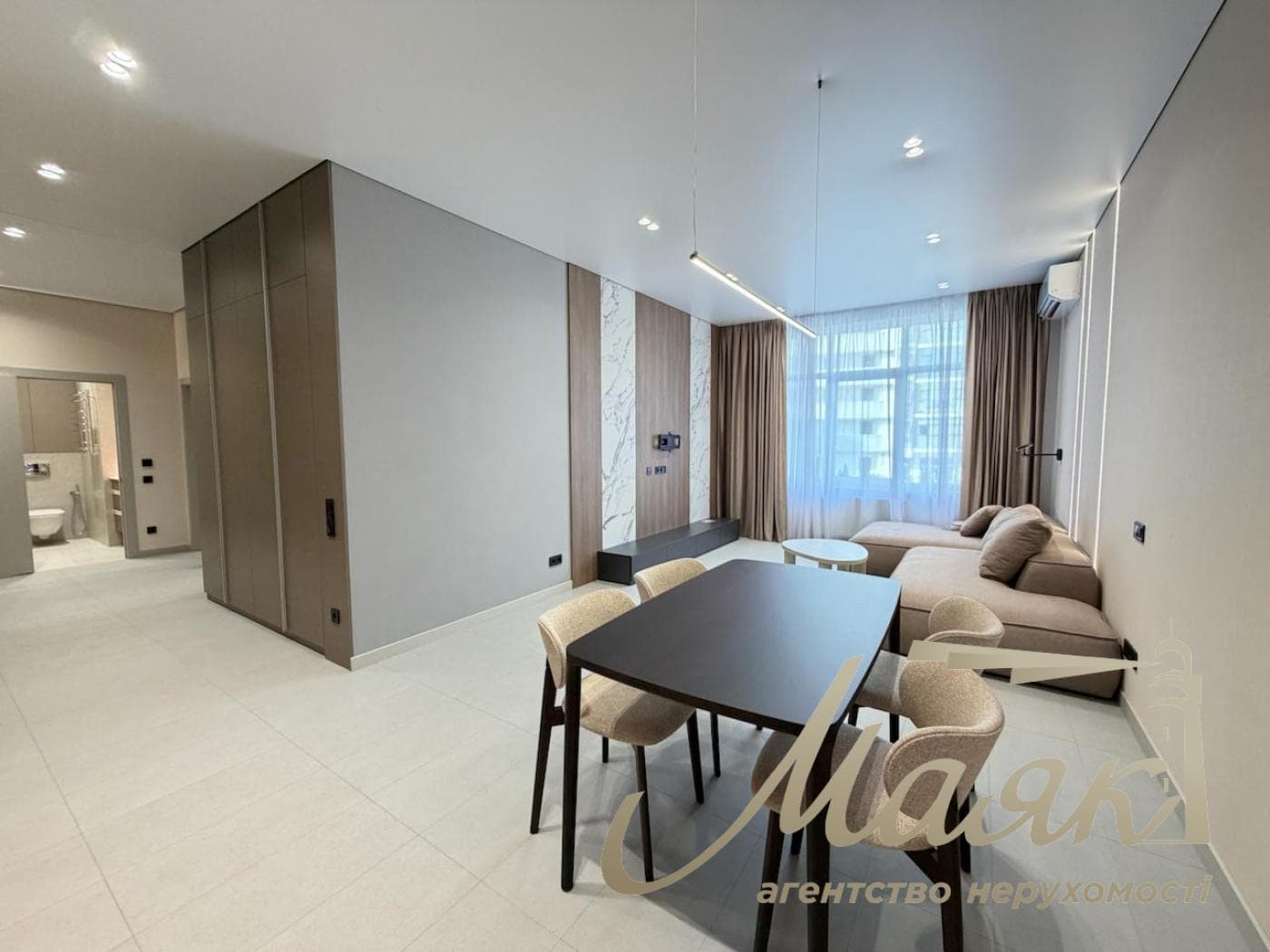 3-Bedroom Apartment for Rent in the Novopecherskie Lipki Residential Complex, 15B Verkholyuda (Dragomirova) St.