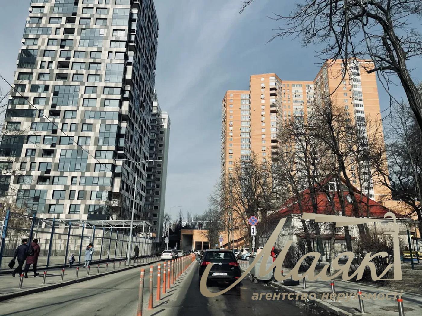 Оренда 1к квартири - студії 60 м², вул. Ділова, метро Олімпійська