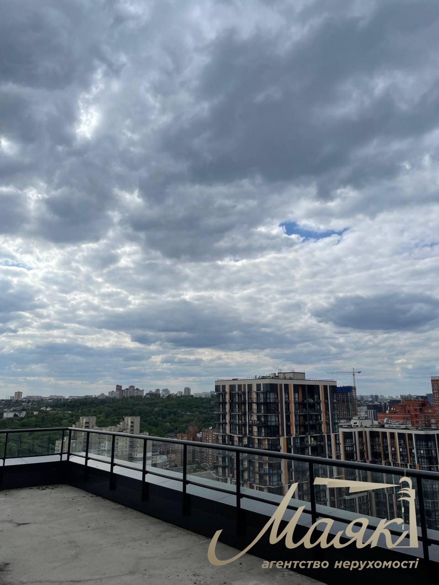 Французький квартал 2 унікальна квартира з терасою унікальна квартира з терасою