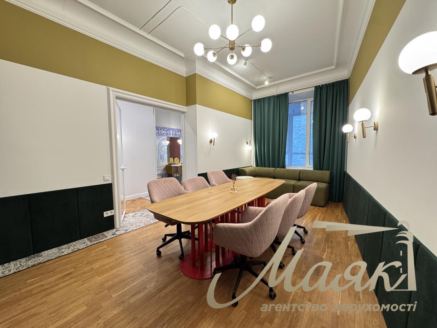 Аренда меблированного офиса 110 кв.м. на ул Владимирская 92
