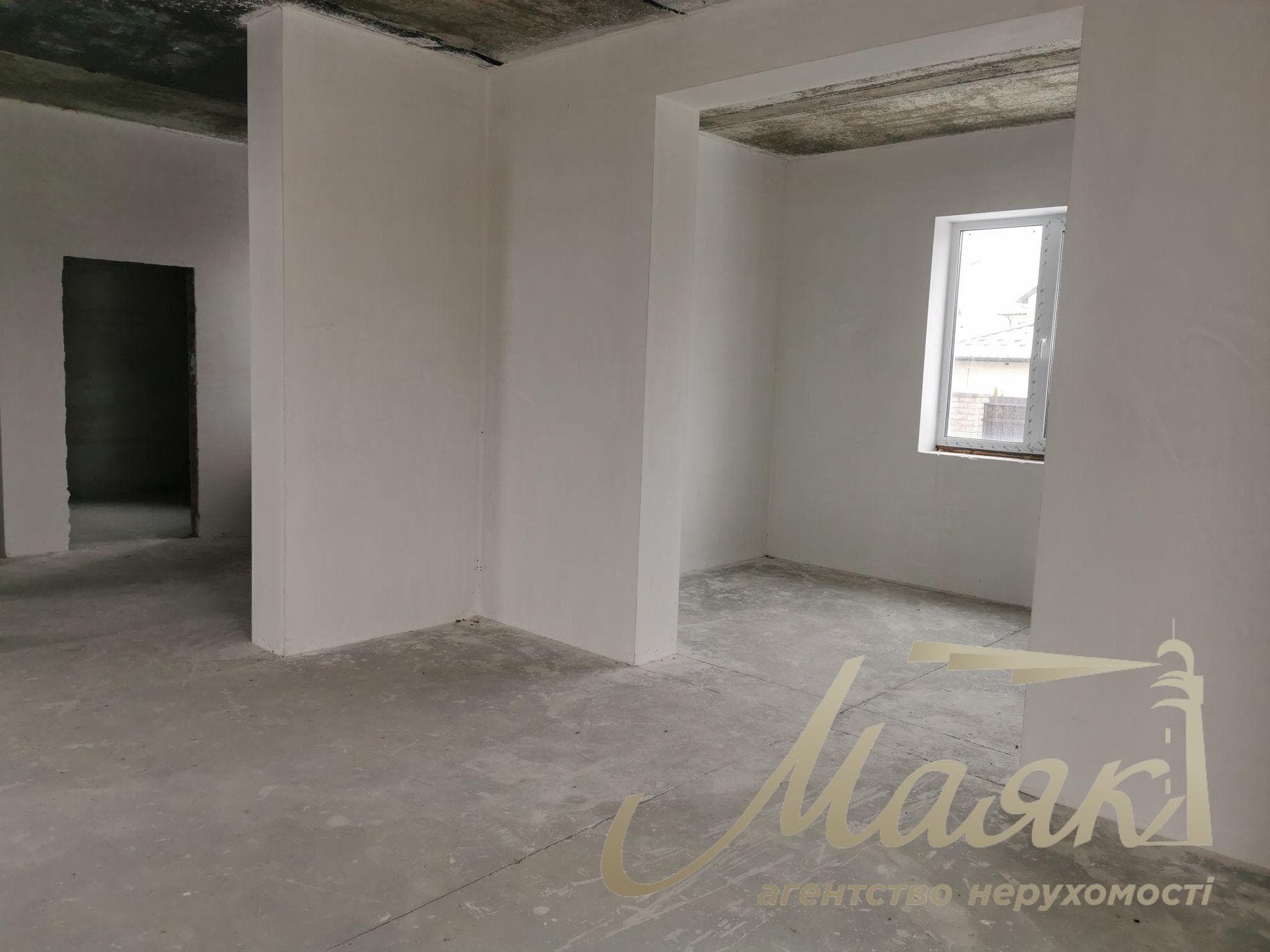 For sale 2-storey house 200m2, in the village. Gatnoye, 7 minutes from the metro Teremki, Kyiv region.