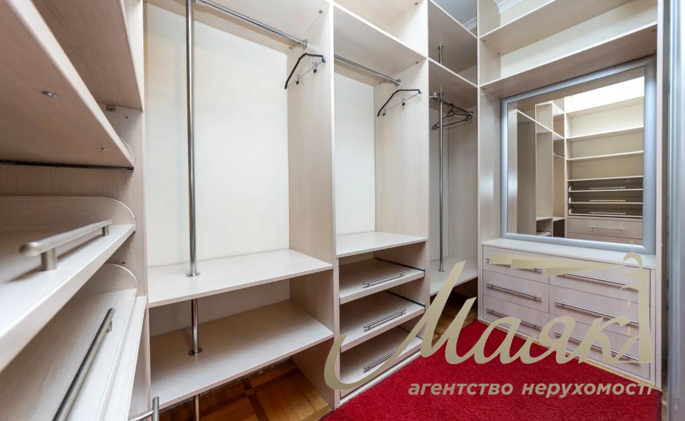 Оренда 2-х поверхового будинку 631м2, Голосіївський район