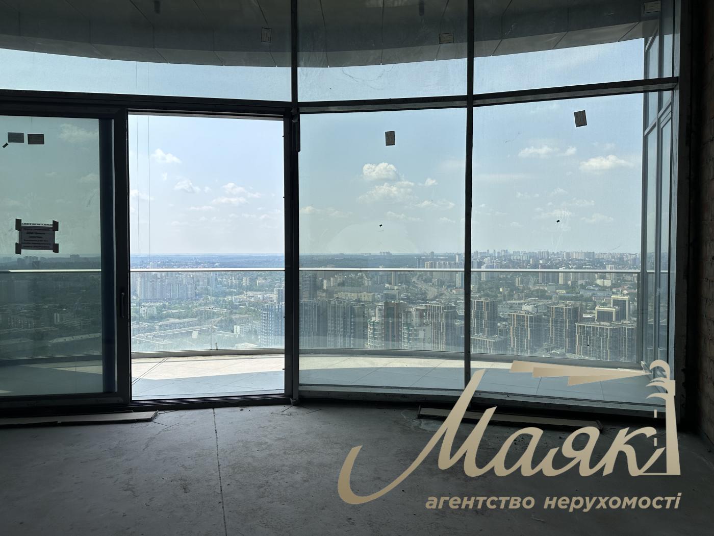 Продаж пентхауса 383м2 у ЖК Taryan Towers