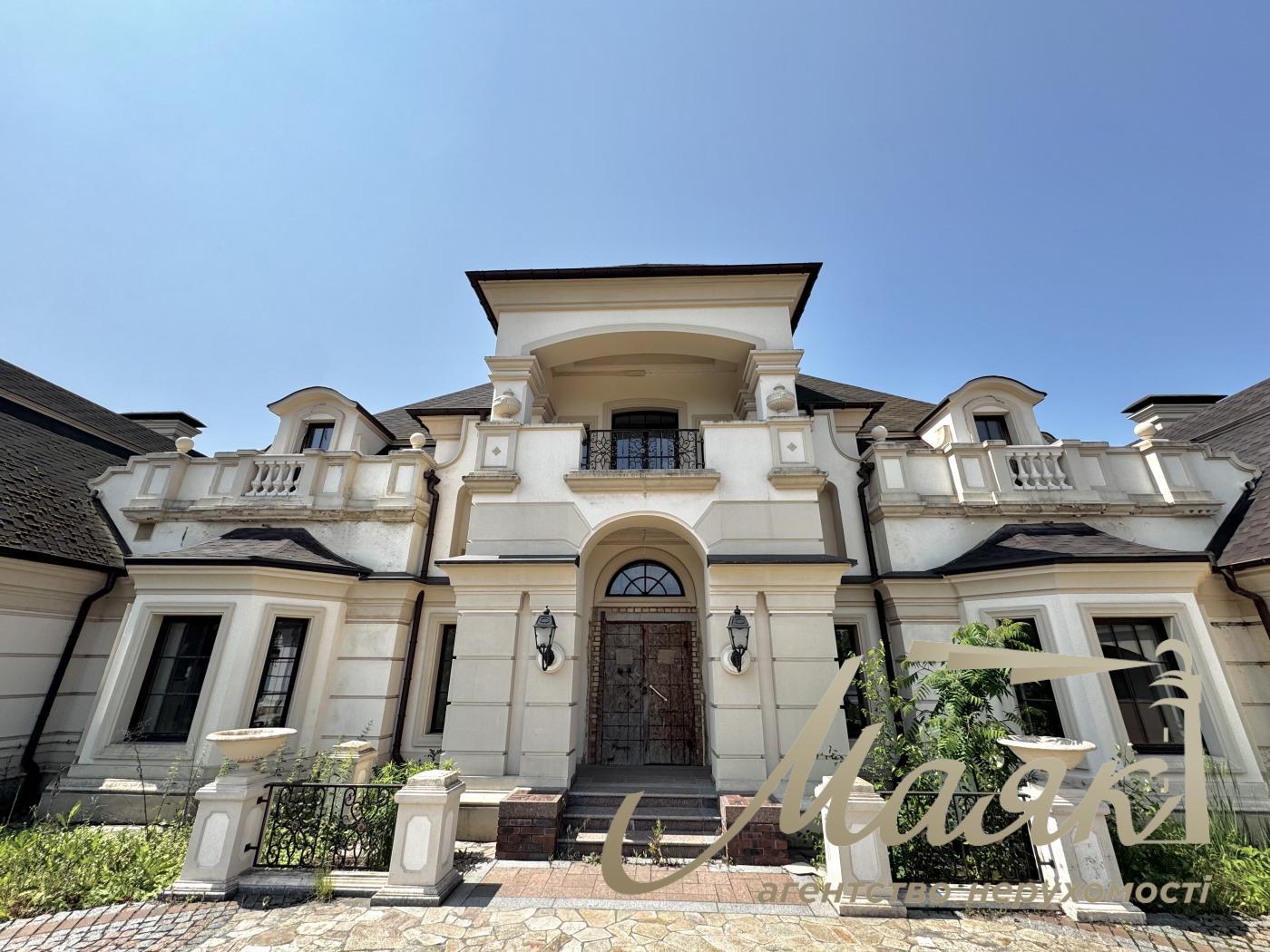 Продаж будинку біля води 1200 кв.м у Кончі-Заспі | Свій пляж і вихід до води