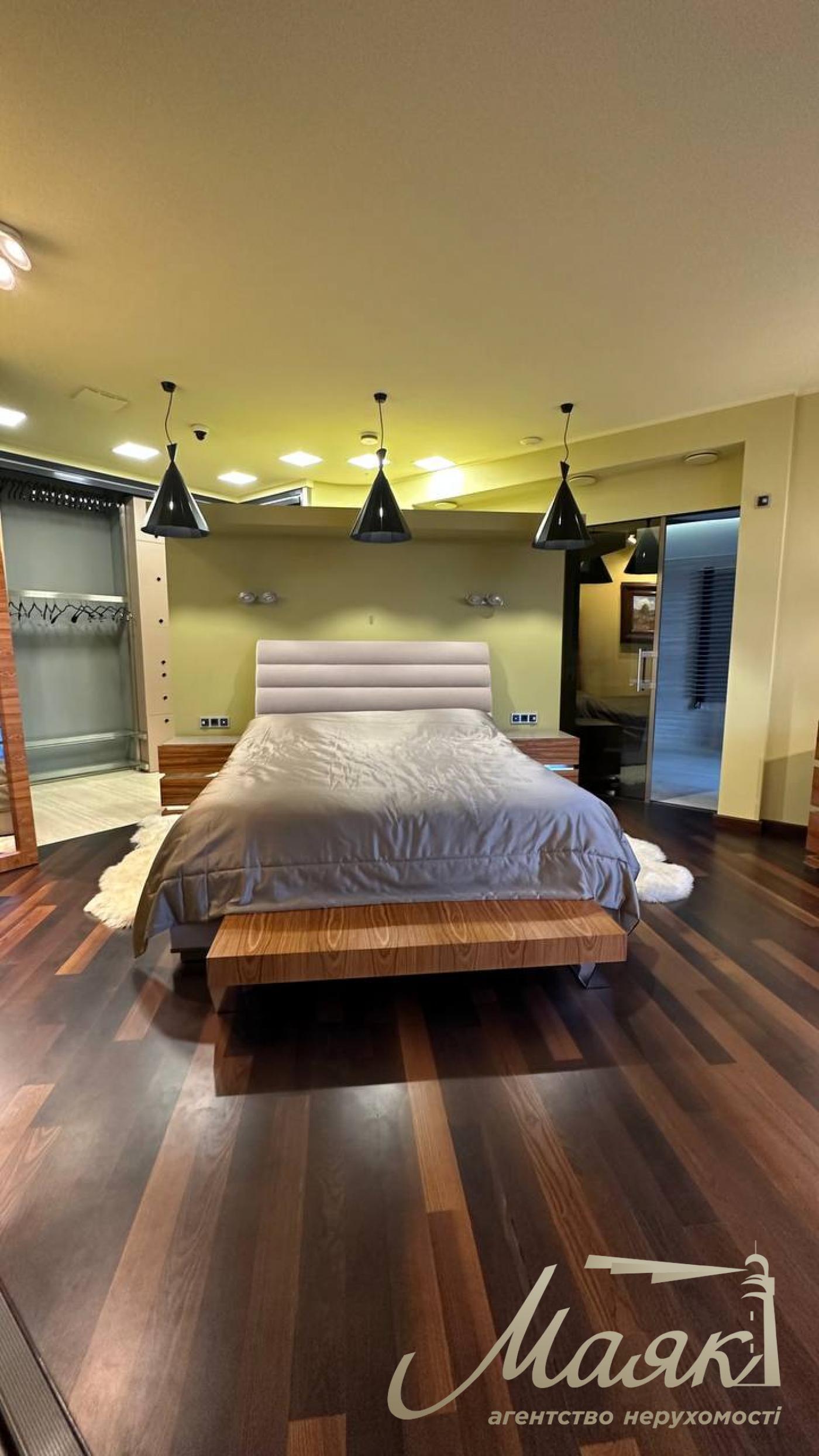 Rent 3k apartment in PecherSky Residential Complex