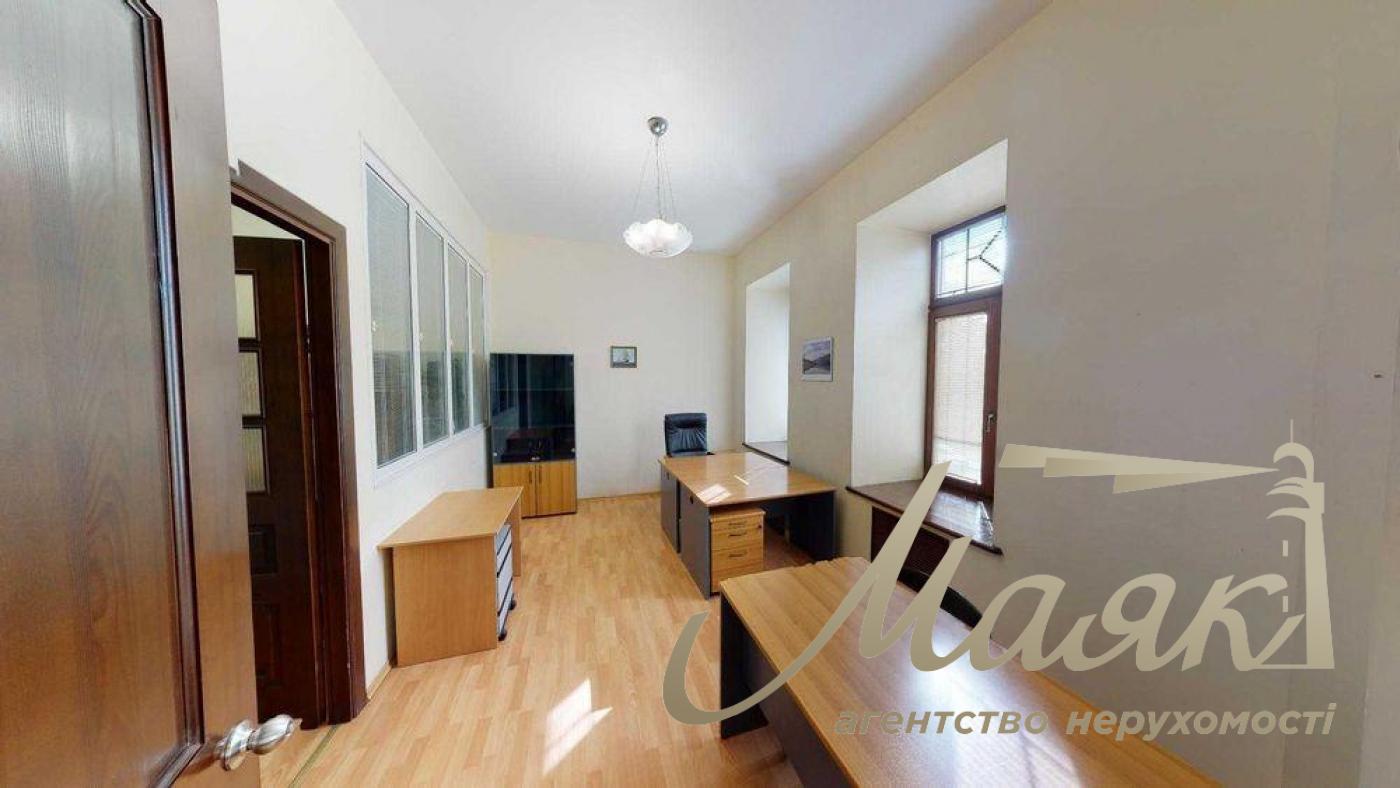 For sale office space 133 sq.m.sq. Saksaganskogo, Pechersk, Center